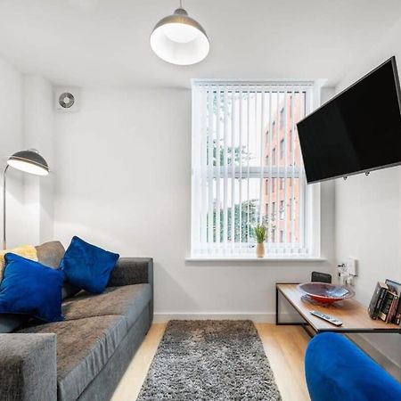 A Lovely 2 Bedroom Apartment In The Heart Of Preston เพรสตัน ภายนอก รูปภาพ