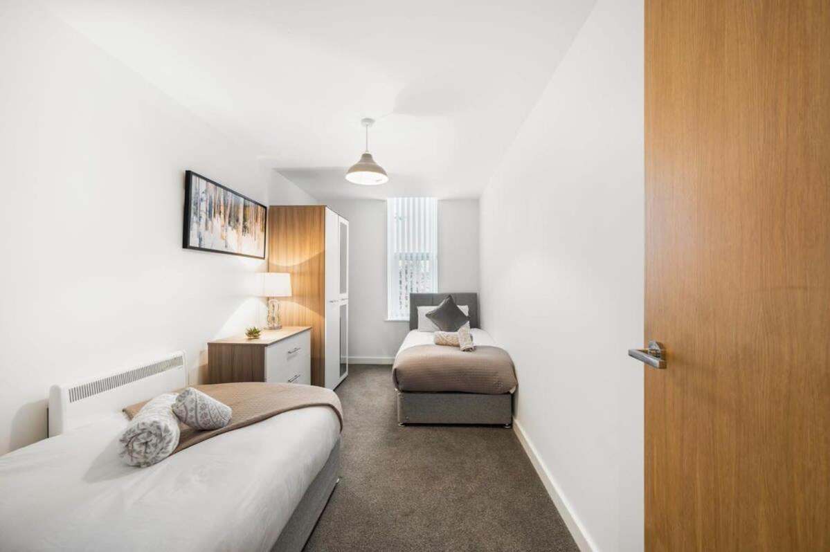 A Lovely 2 Bedroom Apartment In The Heart Of Preston เพรสตัน ภายนอก รูปภาพ