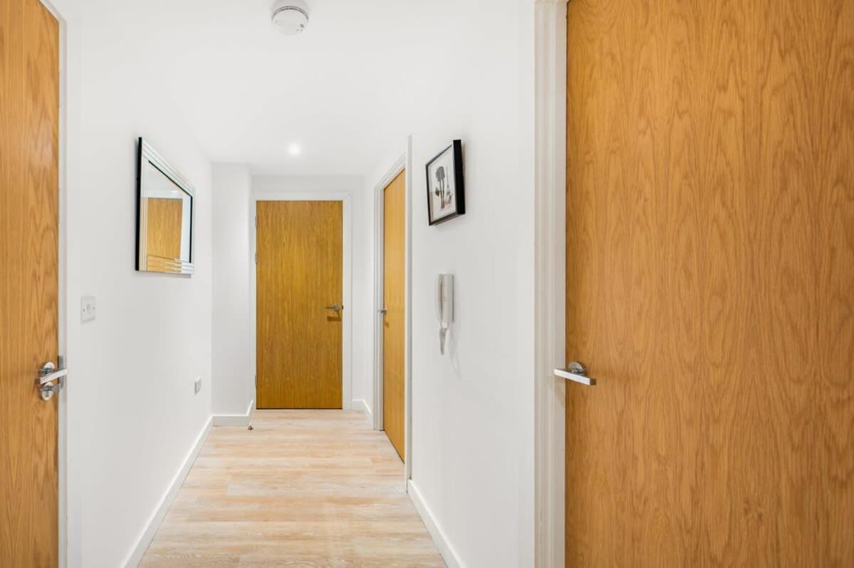 A Lovely 2 Bedroom Apartment In The Heart Of Preston เพรสตัน ภายนอก รูปภาพ